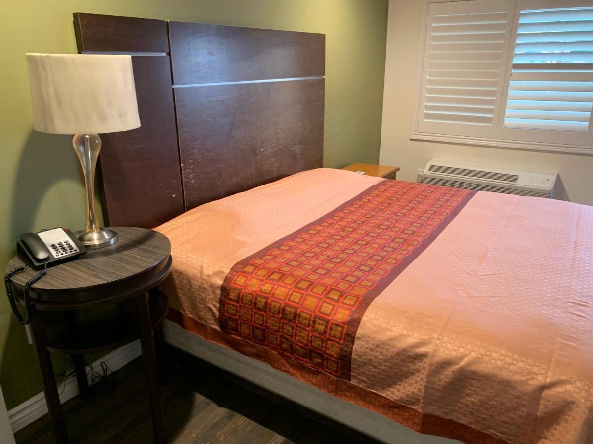 Desert Inn Motel Corona Eksteriør bilde