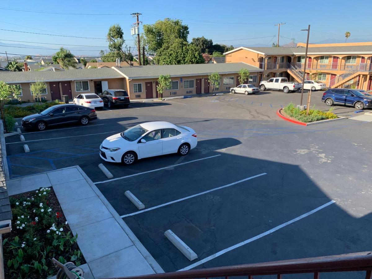 Desert Inn Motel Corona Eksteriør bilde