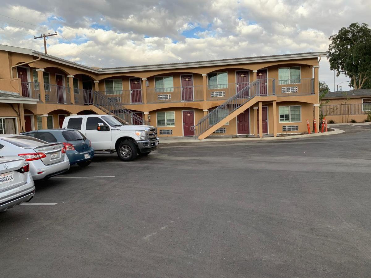 Desert Inn Motel Corona Eksteriør bilde
