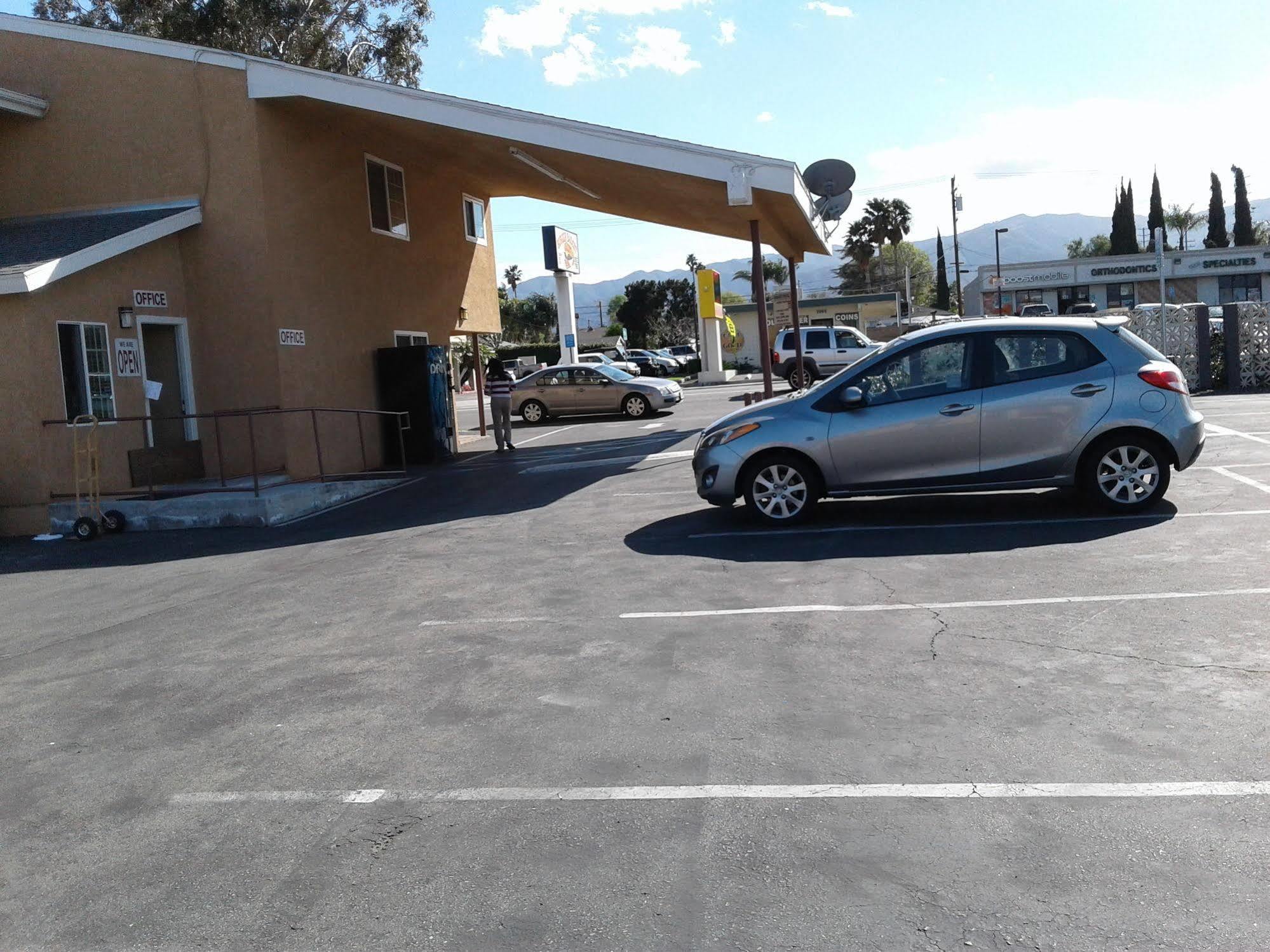 Desert Inn Motel Corona Eksteriør bilde